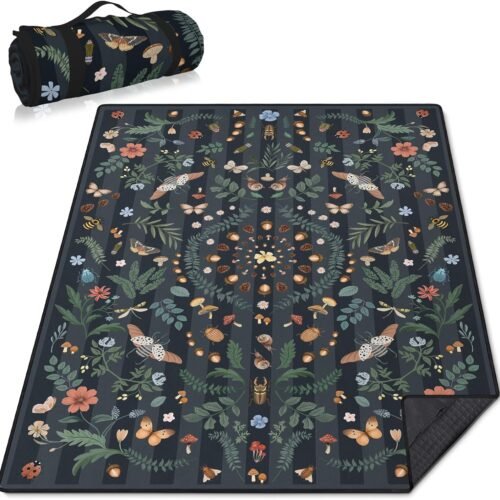 Sandproof Beach Mat with Corner Pockets and Waterproof Base